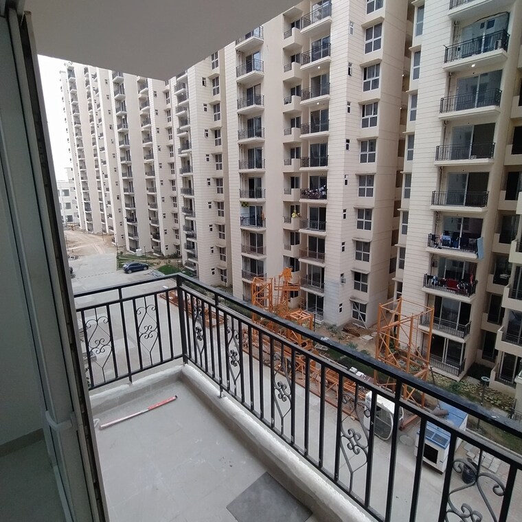 Balcony, signature-global-proxima-phase-2 2 Bedroom 584 Sq.Ft. Apartment In Sector 89 Gurgaon 9676493