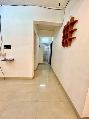 Room in 2 BHK Apartment at Khar West – for Rent