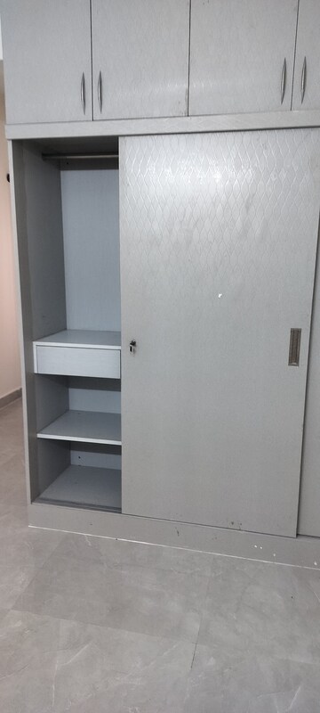 Furnished Amenities in 2 BHK Builder Floor at Happy Homes BTM Layout, Btm Layout – for Rent