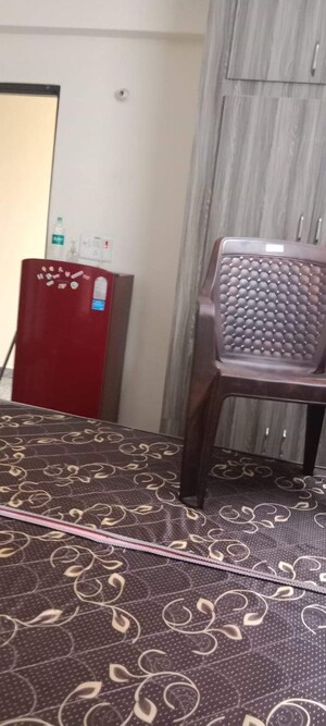 Bedroom in 1 RK Apartment at Sector 70 – for Rent