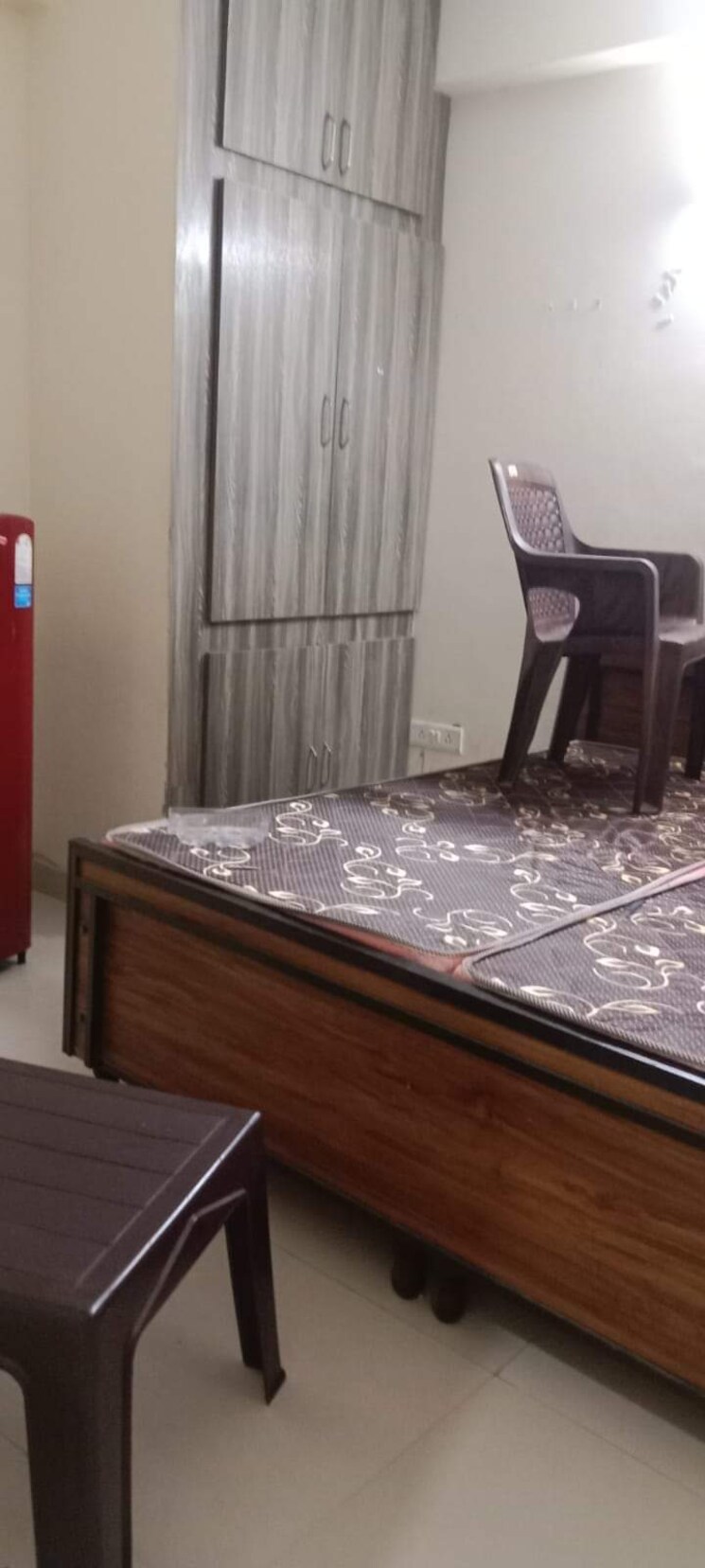 Kitchen, sector 70 1 RK 350 Sq.Ft. Apartment In Sector 70 Noida 9676541