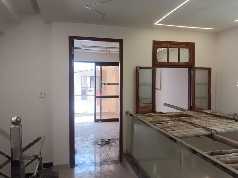 Room, manas-town 3 Bedroom 2412 Sq.Ft. Villa In Indira Nagar Lucknow 9676567