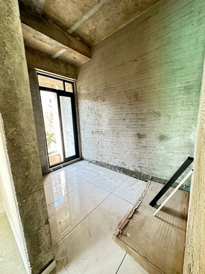 Room in 1 BHK Apartment at Aplite Sapphire, Grant Road East – for Sale