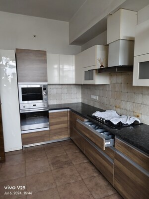 Kitchen in 4 BHK Apartment at DLF The Belaire, Sector 54 – for Rent