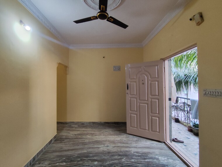 Room, btm layout 2 Bedroom 800 Sq.Ft. Apartment In Btm Layout Bangalore 9676645