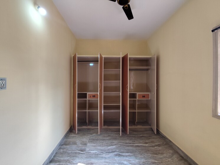 Room, btm layout 2 Bedroom 800 Sq.Ft. Apartment In Btm Layout Bangalore 9676645