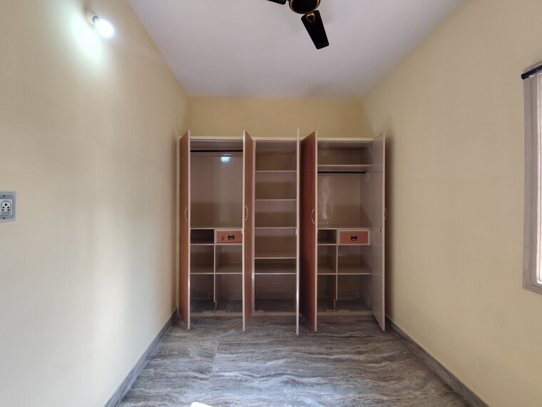 Room, btm layout 2 Bedroom 800 Sq.Ft. Apartment In Btm Layout Bangalore 9676645