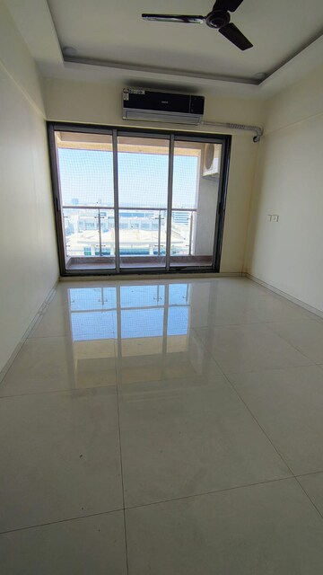 2 BHK Apartment For Rent in Chirag Bhagat Grandeur, Malad West