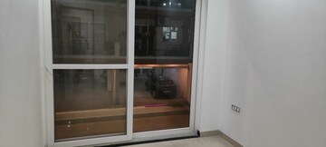 Room in 3 BHK Apartment at Shiva Motia Huys, Pir Machalla – for Sale