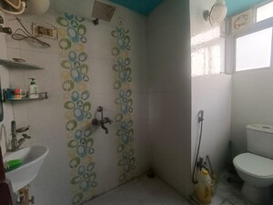 Attached Bathroom in 3 BHK Apartment at Fraser Road Area – for Rent