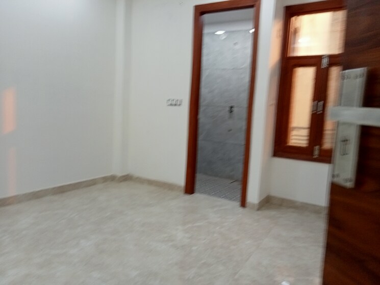 Room, palam 3 Bedroom 900 Sq.Ft. Builder Floor In Palam Delhi 9676958