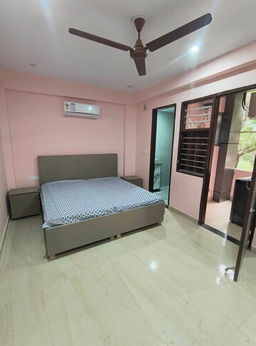 1 BHK Builder Floor For Rent in Saket