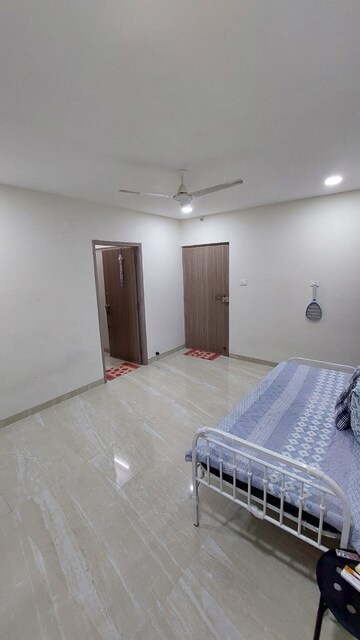 Room in 1.5 BHK Apartment at Chandiwala Pearl Heaven, Andheri East – for Sale