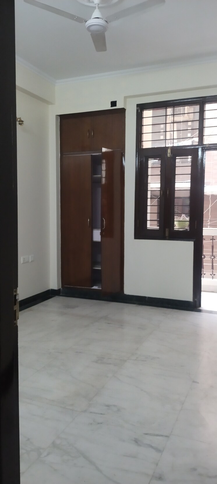 Room, mayur vihar phase 1 3.5 Bedroom 1350 Sq.Ft. Builder Floor In Mayur Vihar Phase 1 Delhi 9676957