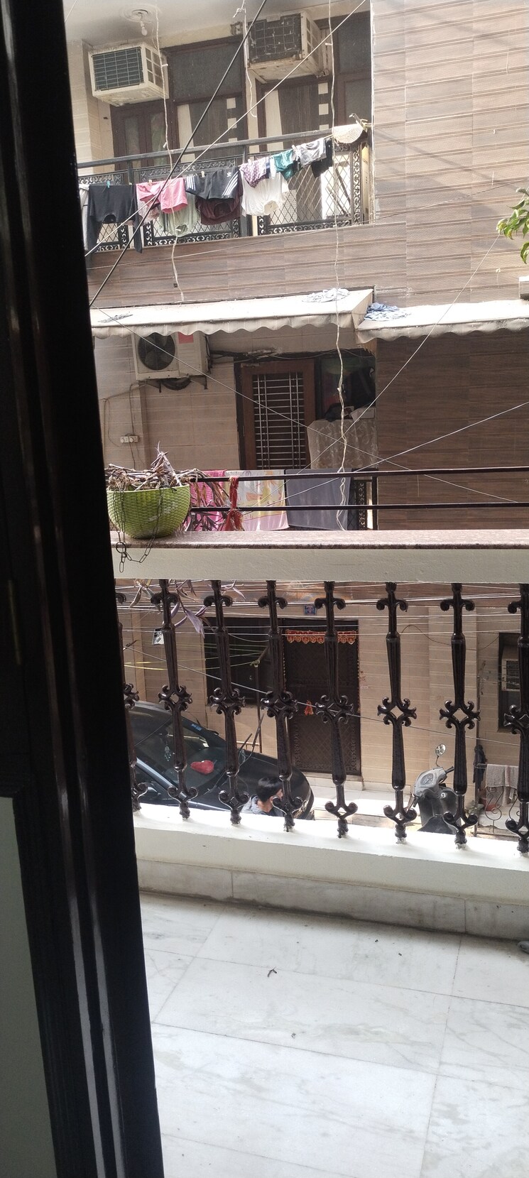 Gym, mayur vihar phase 1 3.5 Bedroom 1350 Sq.Ft. Builder Floor In Mayur Vihar Phase 1 Delhi 9676957