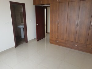 Room in 3 BHK Apartment at Prestige Sunnyside Oak, Bhoganhalli – for Sale