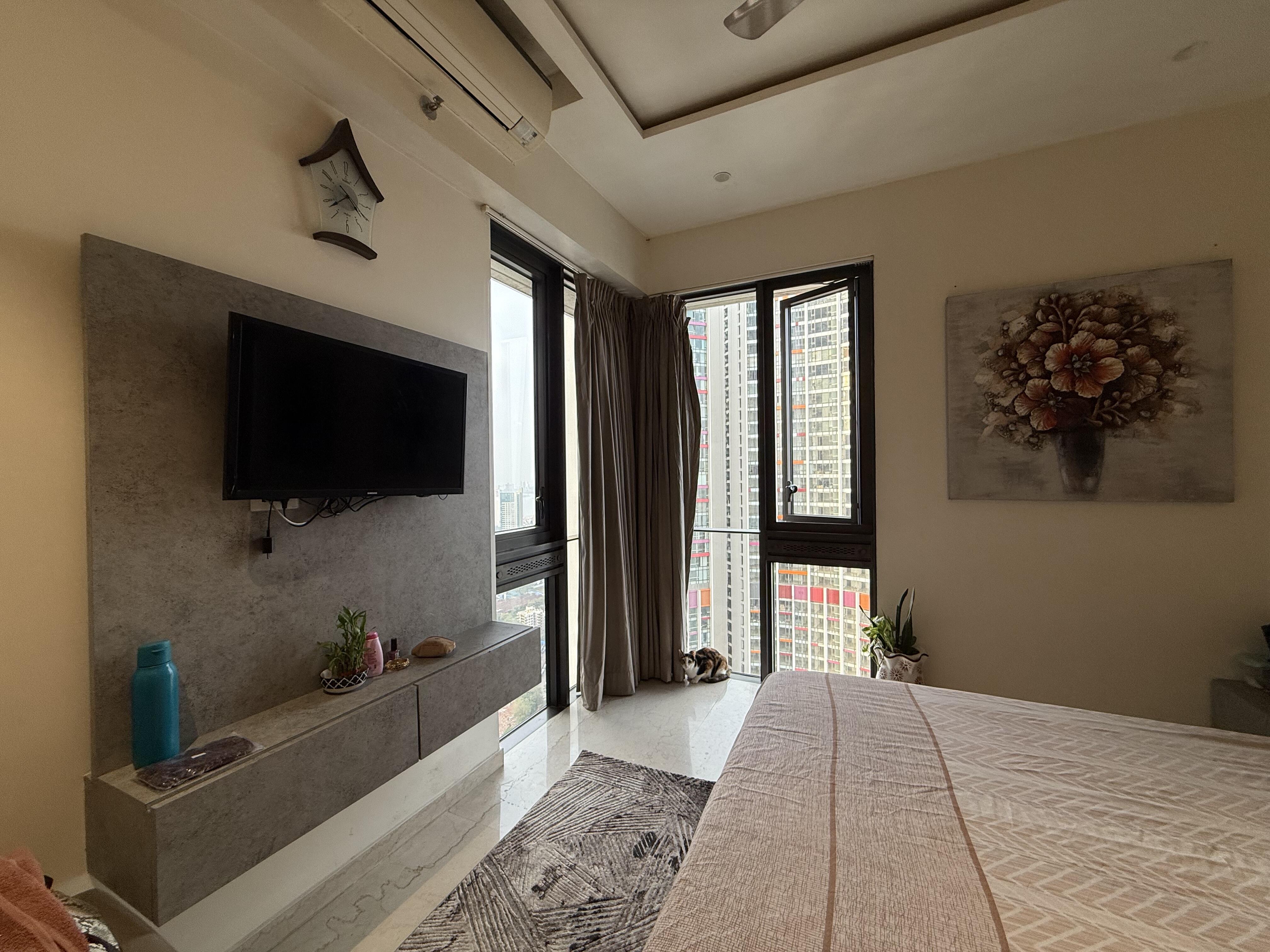 2 BHK + Servant Room Apartment For Rent in Lodha The Park