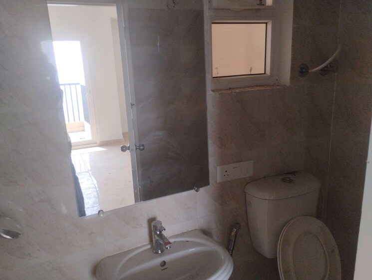 Bathroom, gaur-yamuna-city-16th-park-view 2 Bedroom 1270 Sq.Ft. Apartment In Gaur Yamuna City Greater Noida 9677105