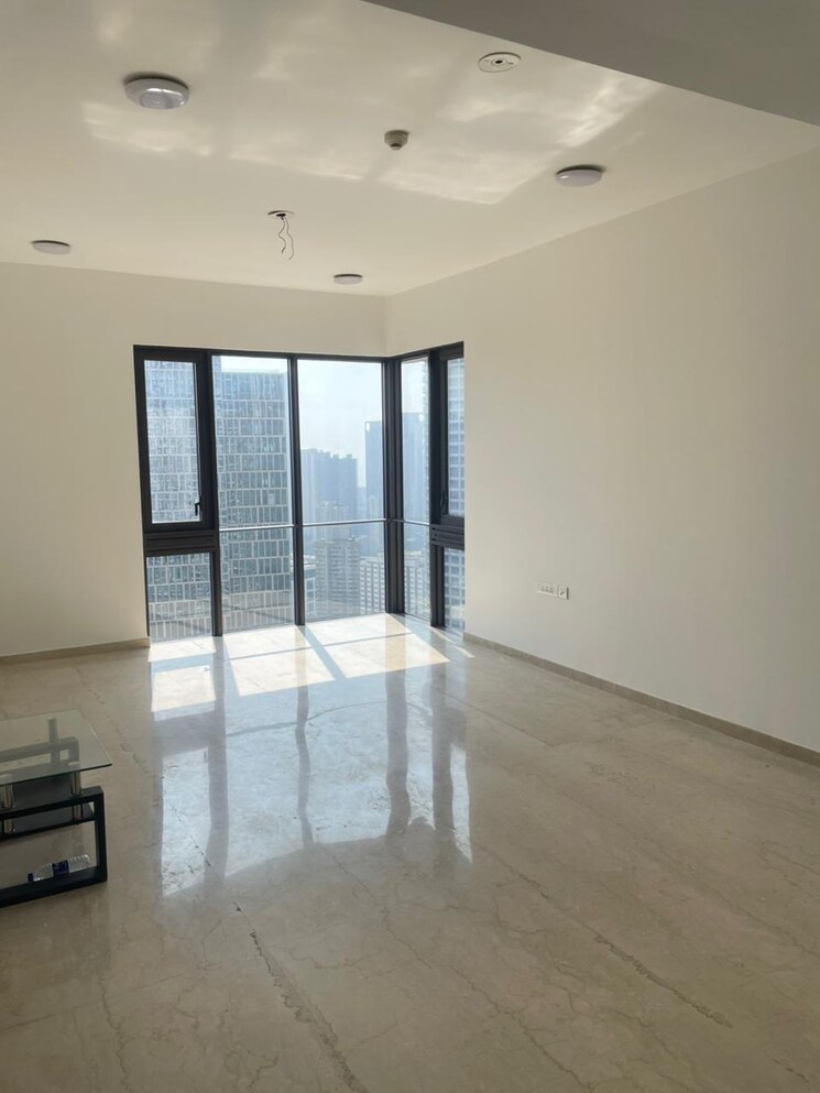 Room, lodha-the-park 2 Bedroom 670 Sq.Ft. Apartment In Worli Mumbai 9677176