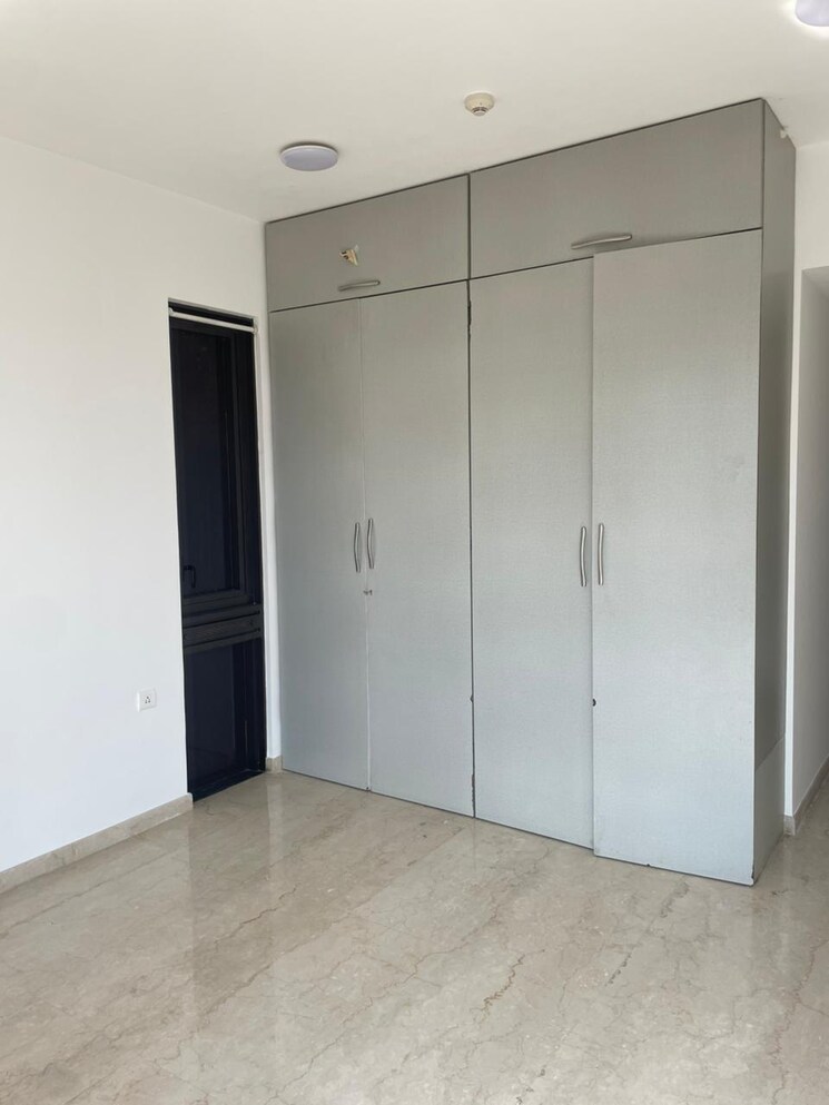 Room, lodha-the-park 2 Bedroom 670 Sq.Ft. Apartment In Worli Mumbai 9677176