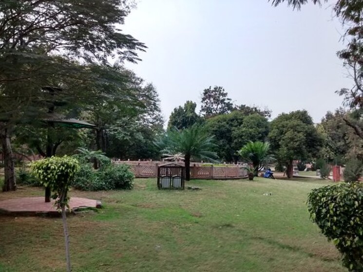 Garden, jewar  300 Sq.Yd. Plot In Jewar Greater Noida 9677253