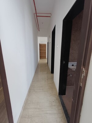 Room in 2 BHK Apartment at Samrin Heritage, Panch Pakhadi – for Rent