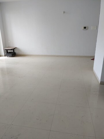 Room in 3 BHK Apartment at Pinnacle Brook Side, Bavdhan – for Rent