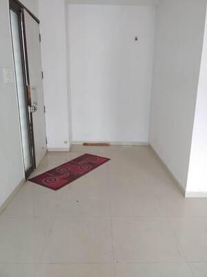 Room in 3 BHK Apartment at Pinnacle Brook Side, Bavdhan – for Rent