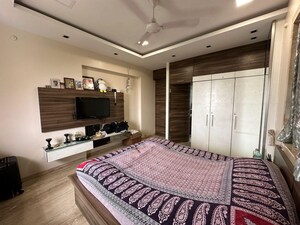 Bedroom in 2.5 BHK Apartment at Lodha Parkside, Worli – for Rent