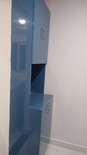 Furnished Amenities in 2 BHK Apartment at solitaire ragavendra, Kondapur – for Rent