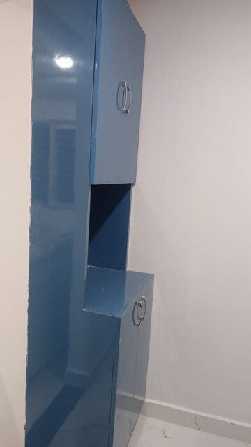 Furnished Amenities in 2 BHK Apartment at solitaire ragavendra, Kondapur – for Rent