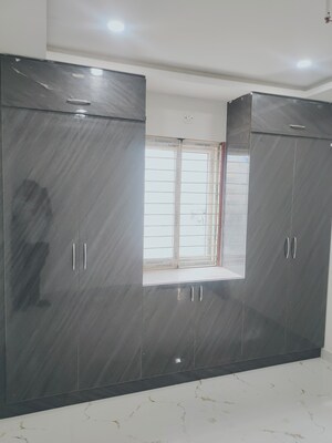 Room in 2 BHK Apartment at solitaire ragavendra, Kondapur – for Rent