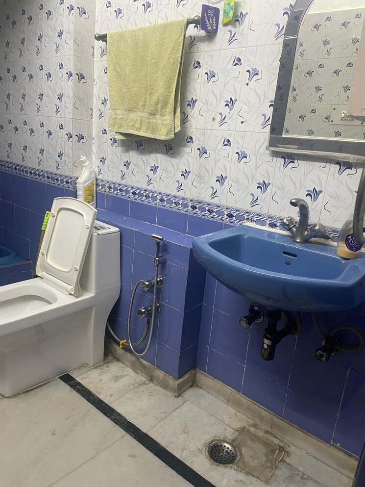 Master Bedroom, laxmi-garden-gurgaon 3 Bedroom 2100 Sq.Ft. Builder Floor In Sector 10a Gurgaon 9677481