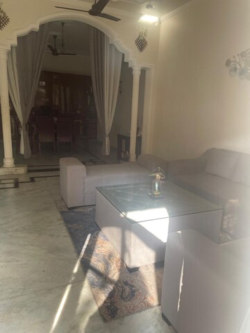 Bathroom in 3 BHK Builder Floor at Laxmi Garden Gurgaon, Sector 10a – for Rent