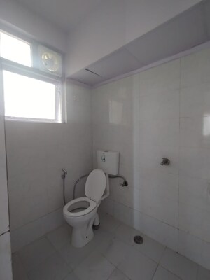 Master Bedroom in 3 BHK Apartment at Vashisht Heights, Sector 87 – for Rent