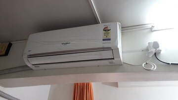 Furnished Amenities in 1 BHK Apartment at Ram Kutir, Matunga East – for Rent