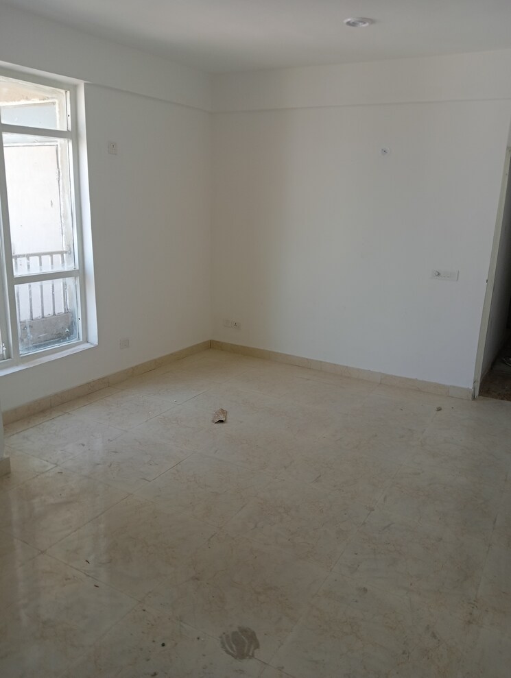 Room, vashisht-heights 3 Bedroom 850 Sq.Ft. Apartment In Sector 87 Faridabad 9677477