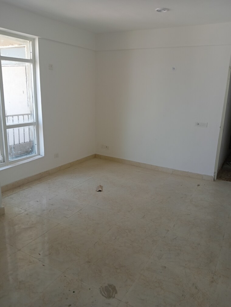 Room, vashisht-heights 3 Bedroom 850 Sq.Ft. Apartment In Sector 87 Faridabad 9677477