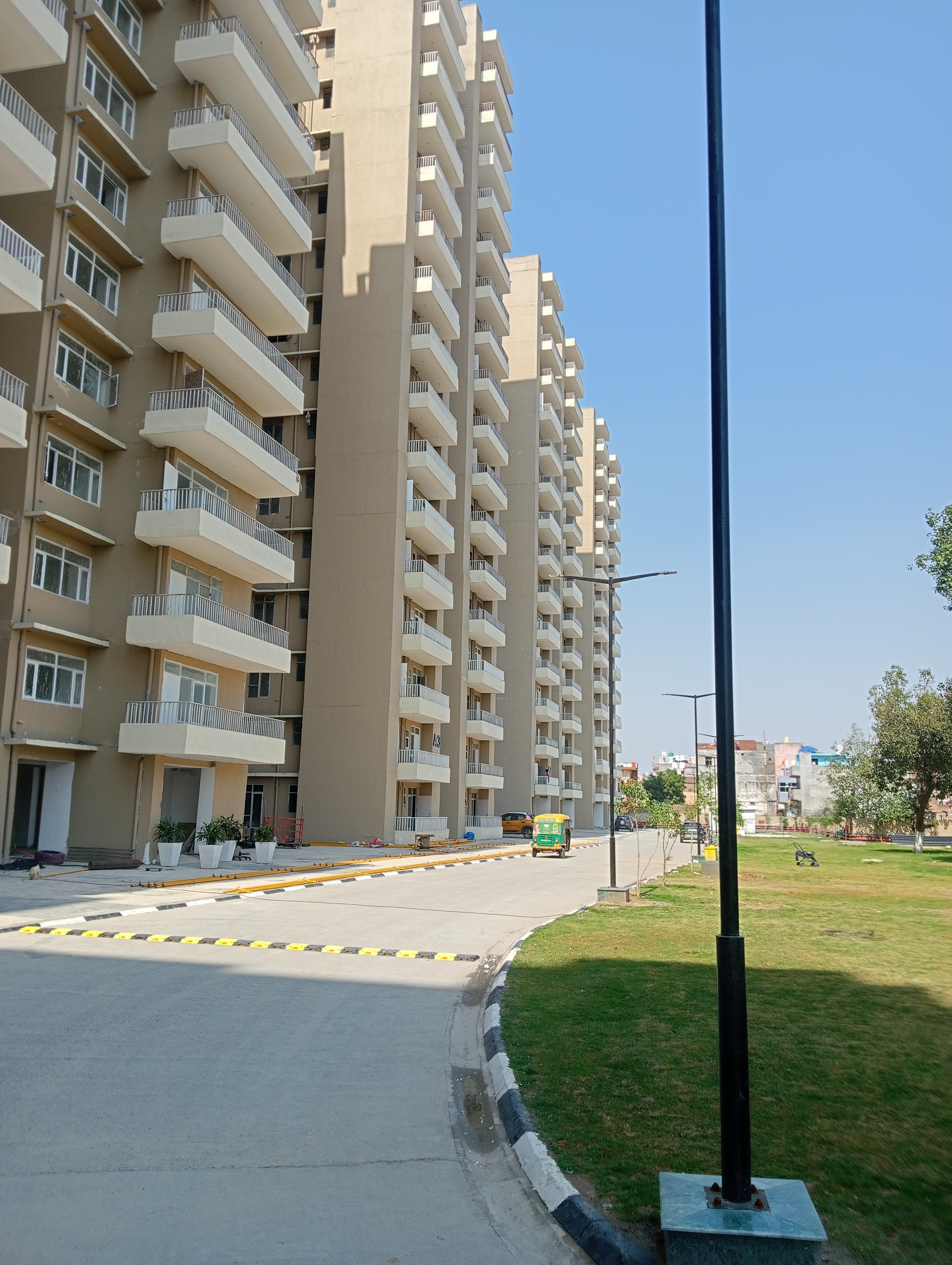 3 BHK 850 Sq.Ft. Apartment in Vashisht Heights