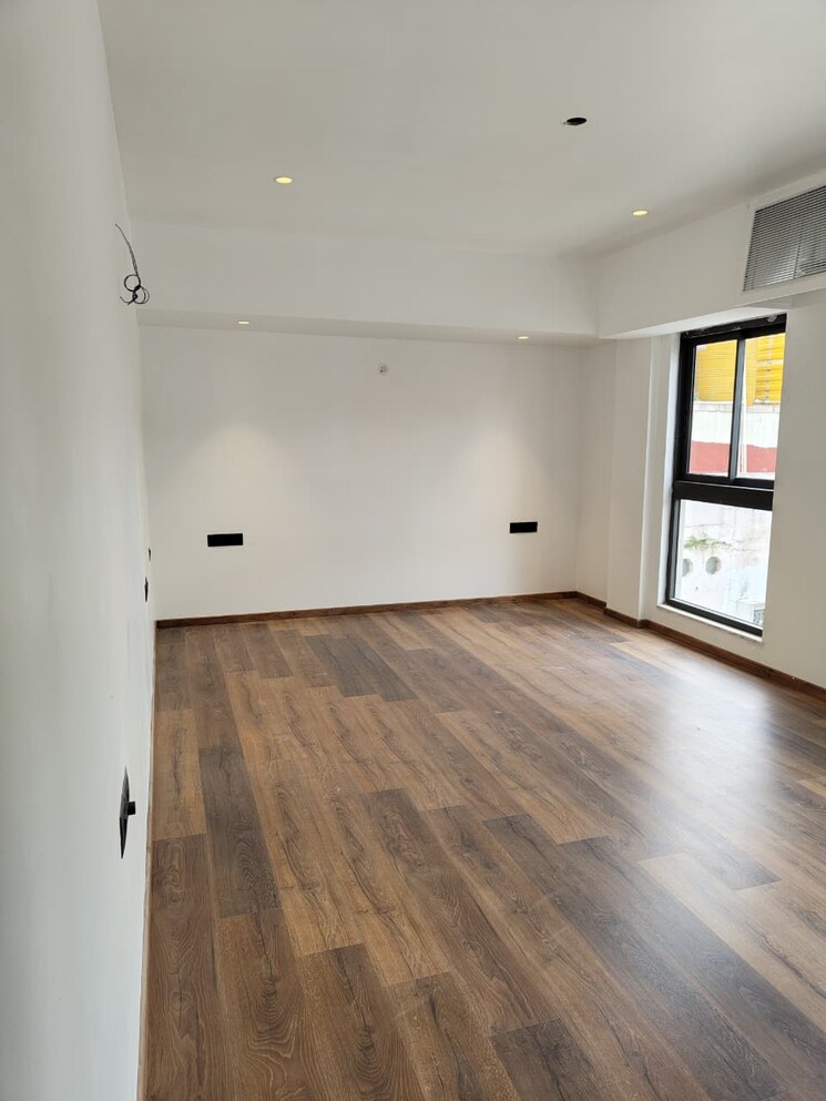 Room, brigade-homestead 3 Bedroom 2700 Sq.Ft. Apartment In Lavelle Road Bangalore 9677528