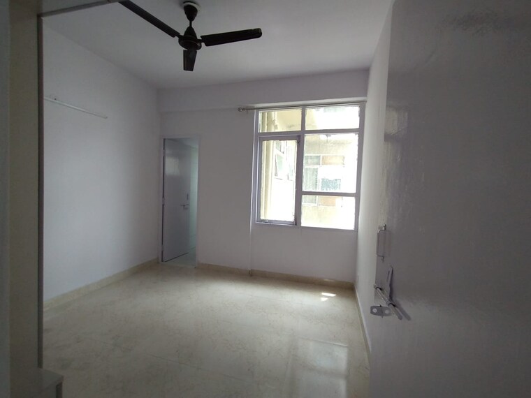 Room, vashisht-heights 3 Bedroom 850 Sq.Ft. Apartment In Sector 87 Faridabad 9677519