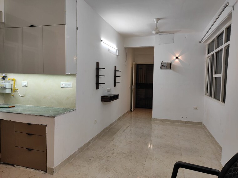 Room, vashisht-heights 3 Bedroom 850 Sq.Ft. Apartment In Sector 87 Faridabad 9677519
