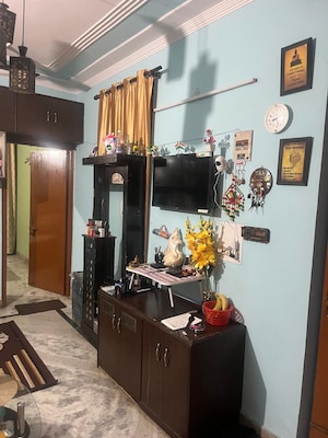 Living Room in 1 BHK Builder Floor at Vaishali Sector 5 – for Rent