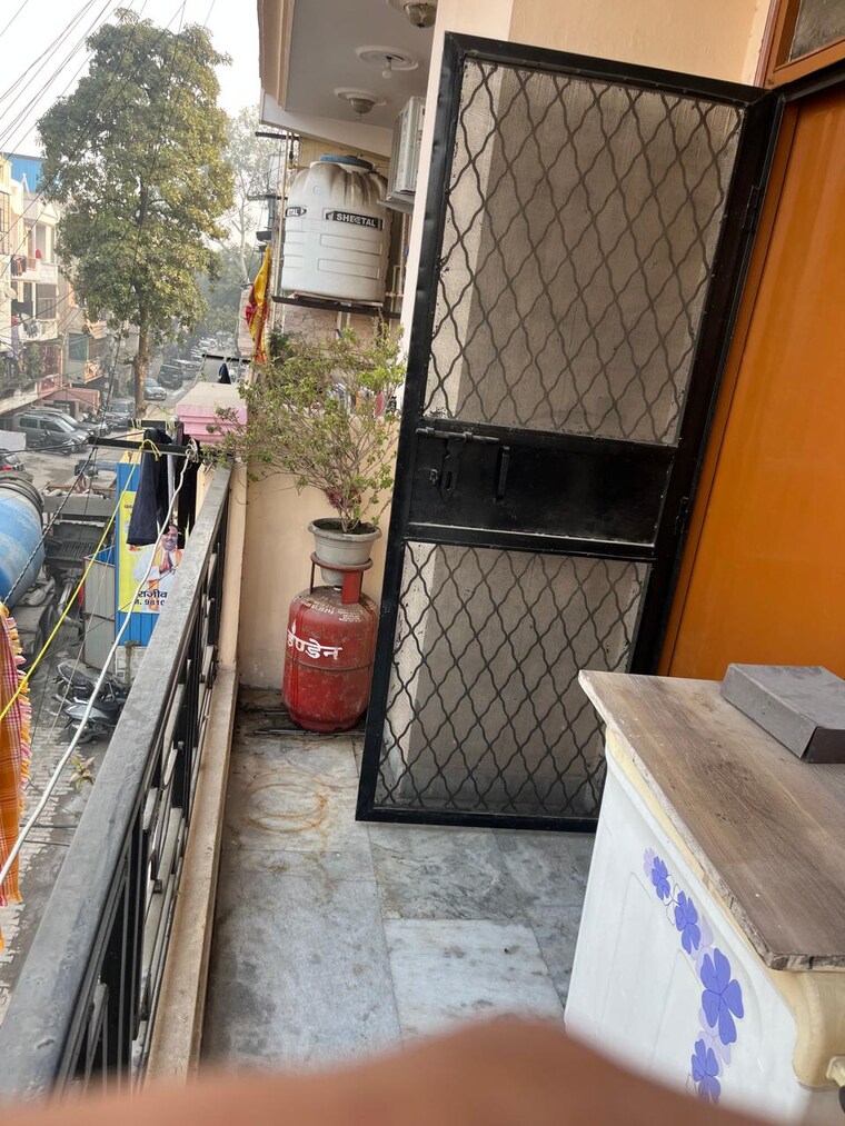 Balcony, vaishali sector 5 1 Bedroom 560 Sq.Ft. Builder Floor In Vaishali Sector 5 Ghaziabad 9677601