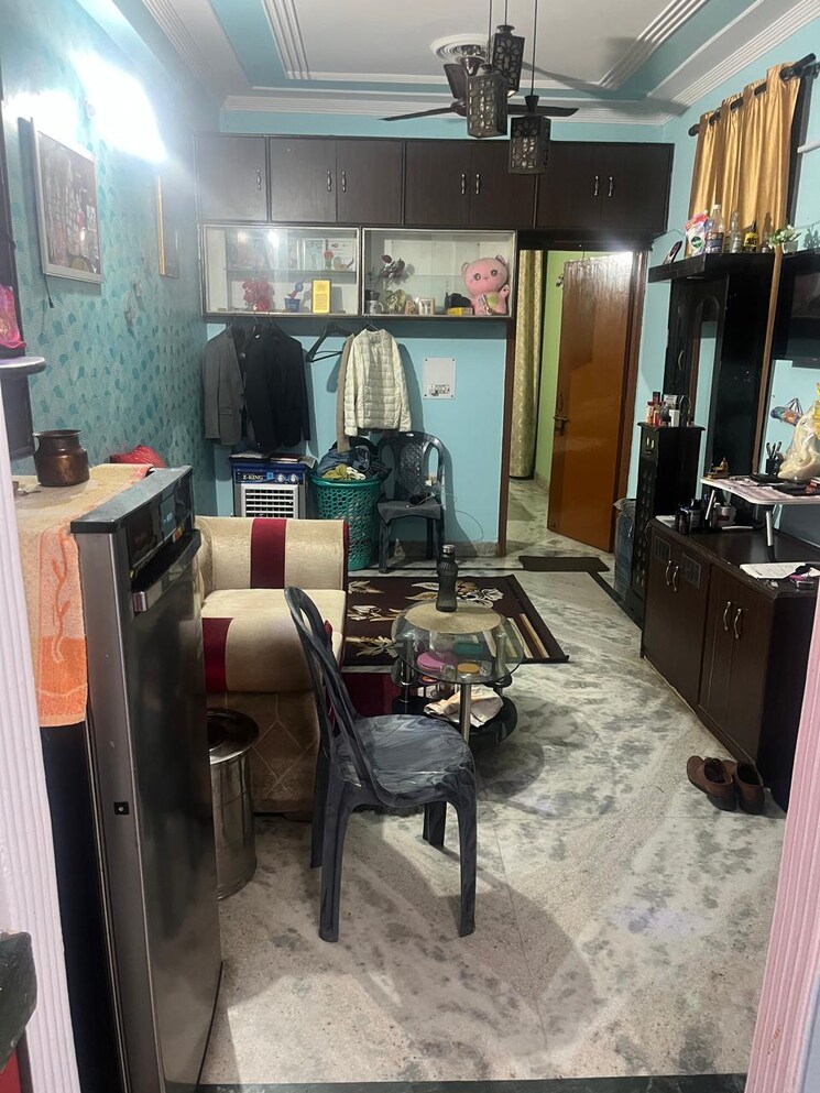 Hall, vaishali sector 5 1 Bedroom 560 Sq.Ft. Builder Floor In Vaishali Sector 5 Ghaziabad 9677601