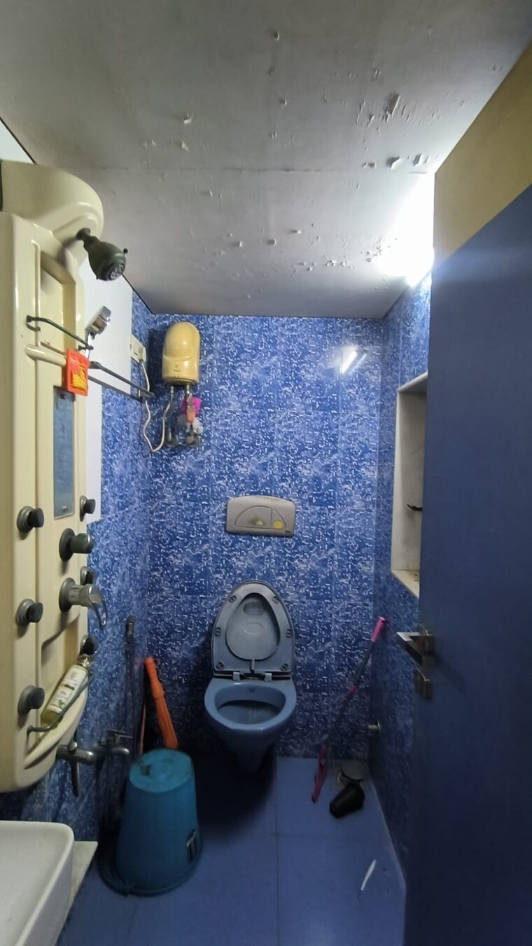 undefined, colaba 2 Bedroom 800 Sq.Ft. Apartment In Colaba Mumbai 9677643