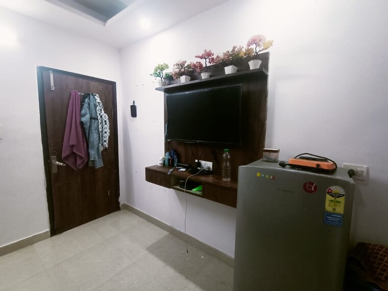 undefined, dlf-city-phase-iii Studio 330 Sq.Ft. Builder Floor In Sector 24 Gurgaon 9677631