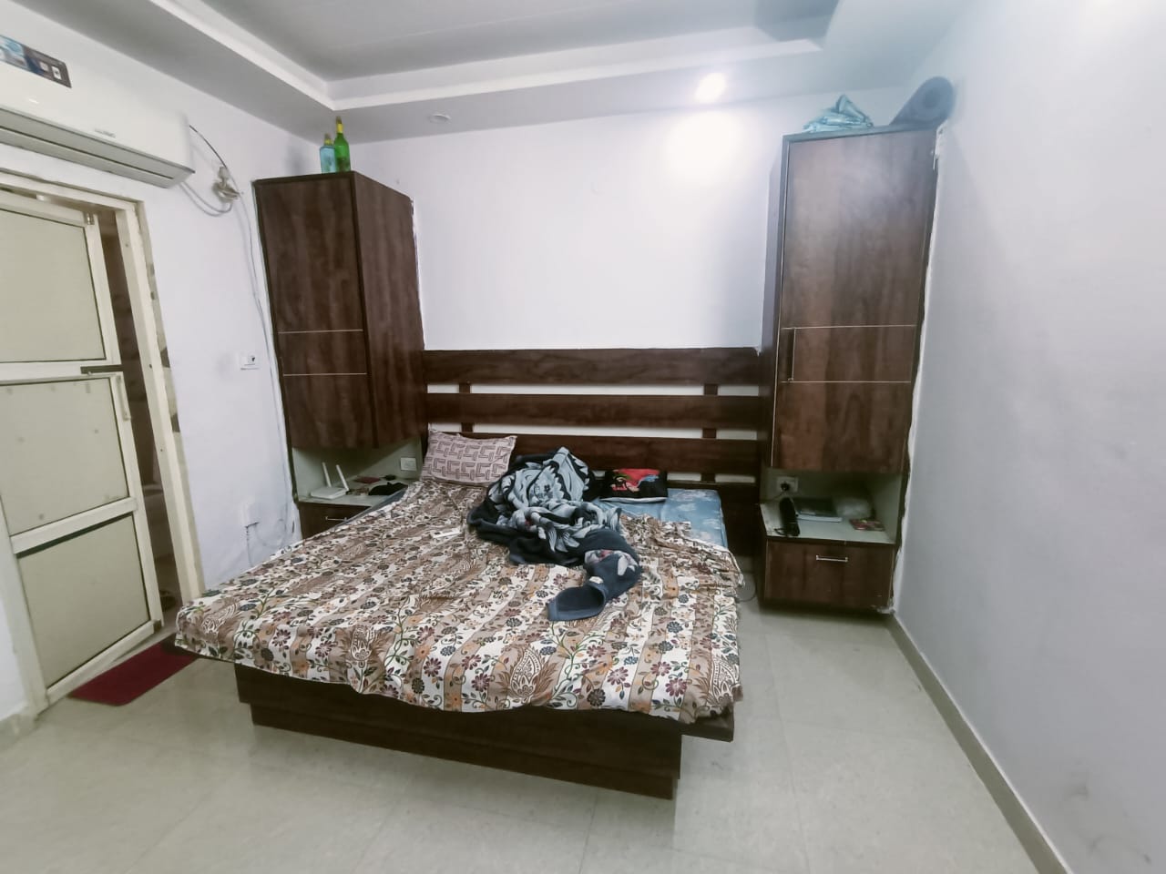 StudioBuilder Floor For Rent in DLF City Phase III