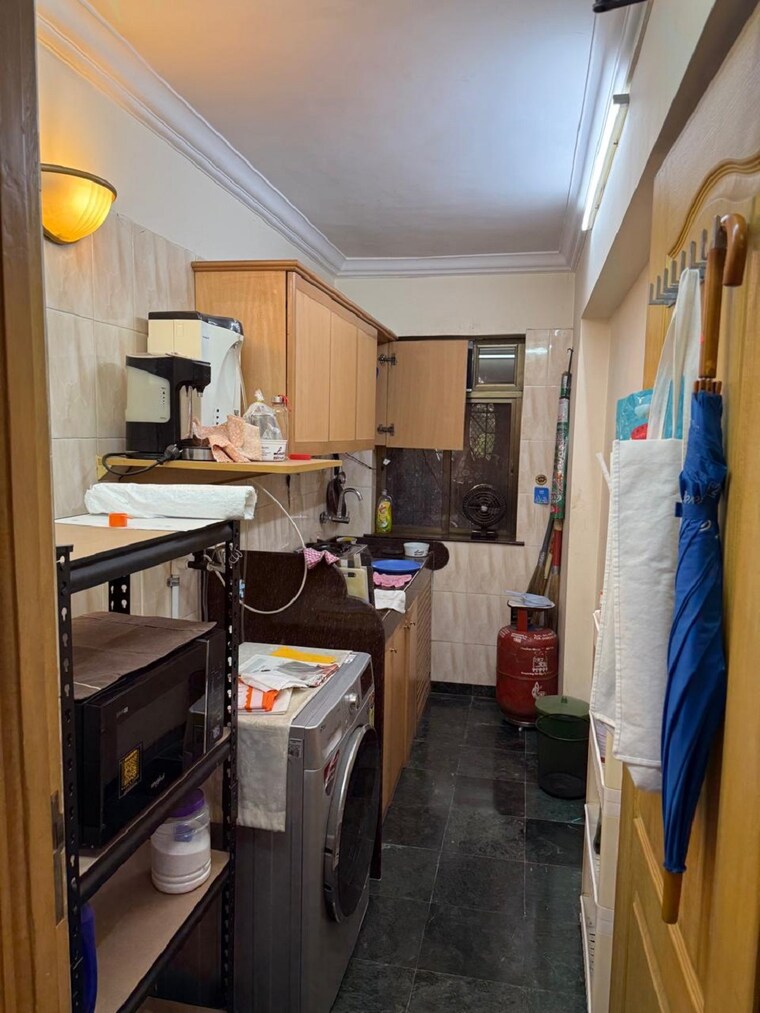 Kitchen, bandra west 1 Bedroom 650 Sq.Ft. Apartment In Bandra West Mumbai 9677613