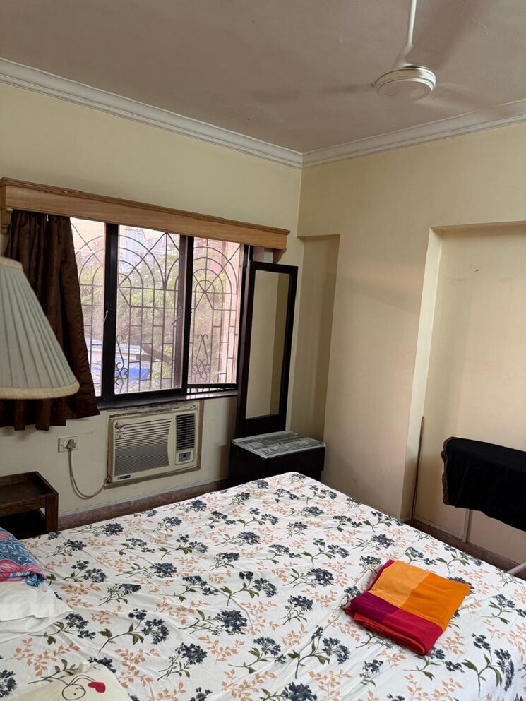 Bedroom, bandra west 1 Bedroom 650 Sq.Ft. Apartment In Bandra West Mumbai 9677613
